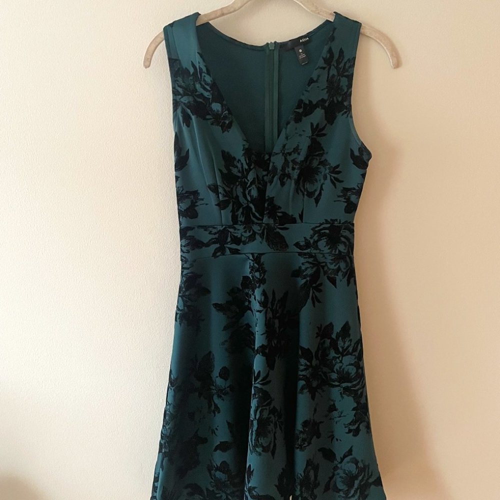 SZ SMALL Bloomingdale's Aqua dress, green with black velvet flowers